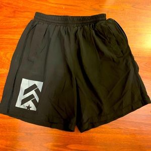 Barry’s Bootcamp black workout short